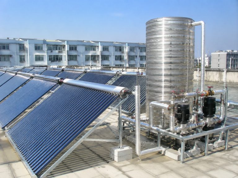 聊城商用大容量真空管太阳能热水系统